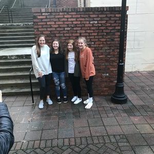 Meet your Posher, Lindsey